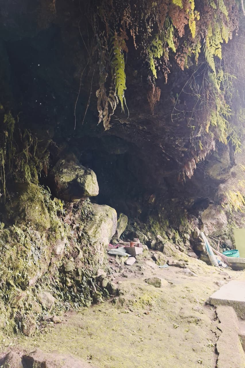Destinasi Goa Raja