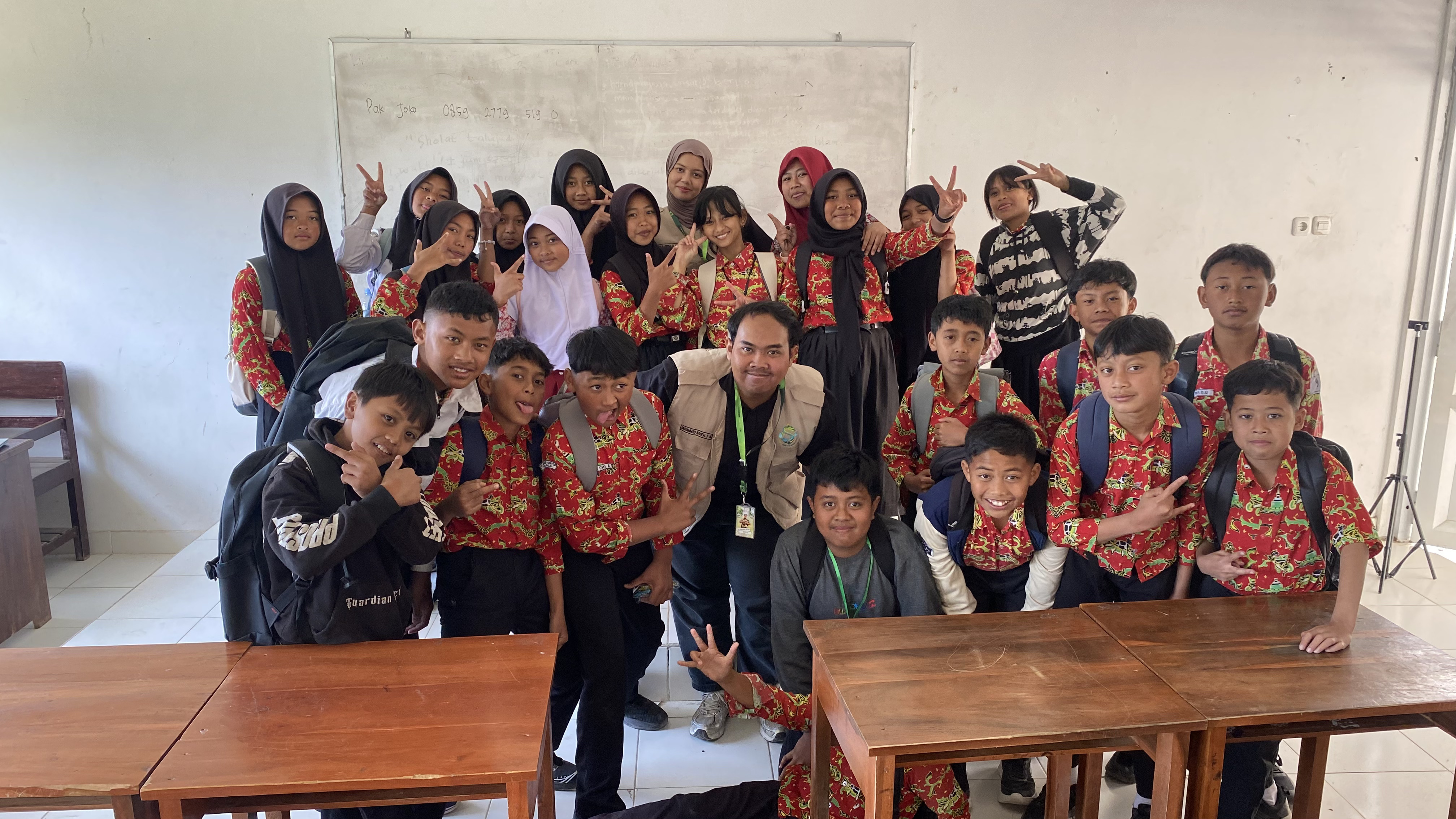 Dokumentasi visual Edukasi pergaulan Remaja Pada Siswa Sekolah Pertama Terkait Bahaya Pedofilia & Cyber Bulliying